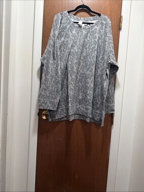 Livi Active Gray Floral-Print Long Sleeve Jersey Top